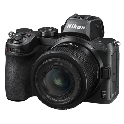 Nikon Z5 Kit