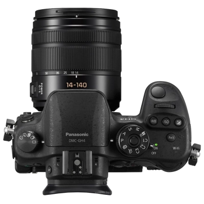 Panasonic Lumix DMC-GH4 Kit